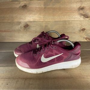 Nike free rn kids youth size 7 Y shoes purple running sneakers